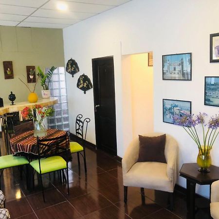 Hostal Villa 97 Guayaquil Ngoại thất bức ảnh