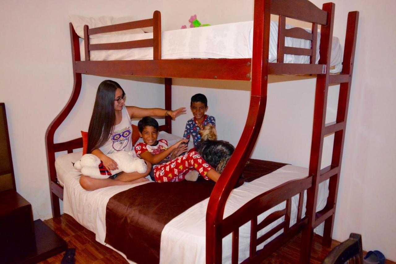 Hostal Villa 97 Guayaquil Ngoại thất bức ảnh