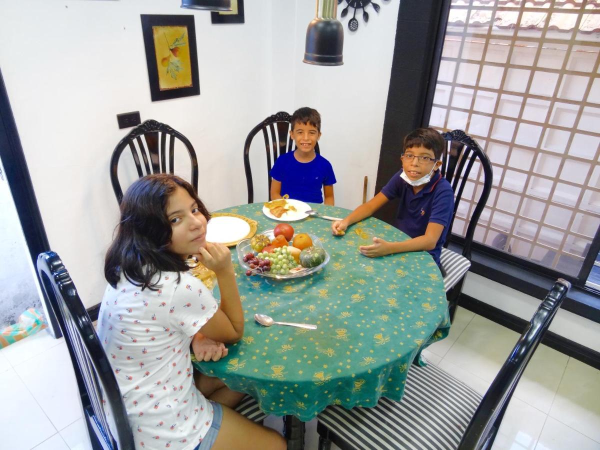 Hostal Villa 97 Guayaquil Ngoại thất bức ảnh