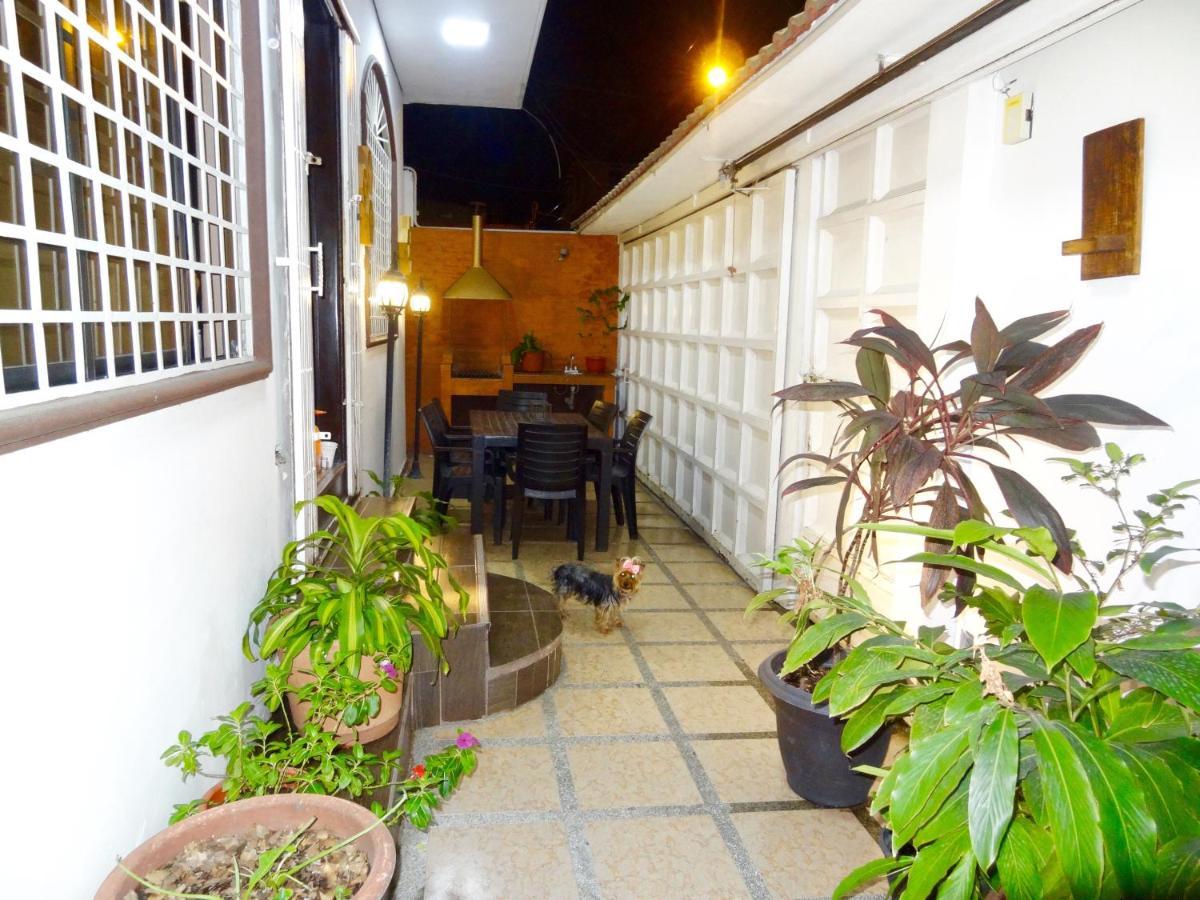Hostal Villa 97 Guayaquil Ngoại thất bức ảnh